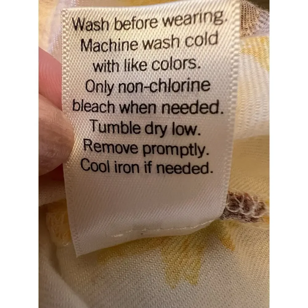 SO Goods For Life LARGE Button Front Shirt with Pocket White & Daisy Print Cabin - Picture 10 of 10